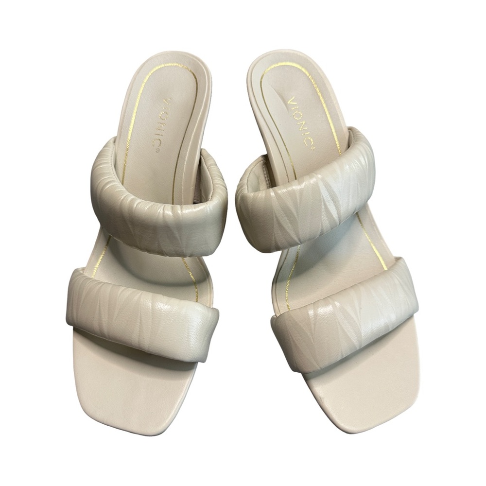 Cream Leather Vionic Emaline Sandals Size 8